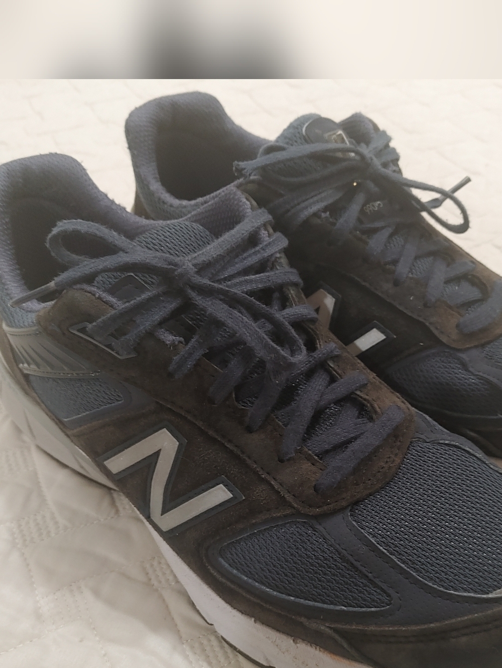 New Balance 990 v5 Men's Size 12 Navy Suede Excellent Condition.